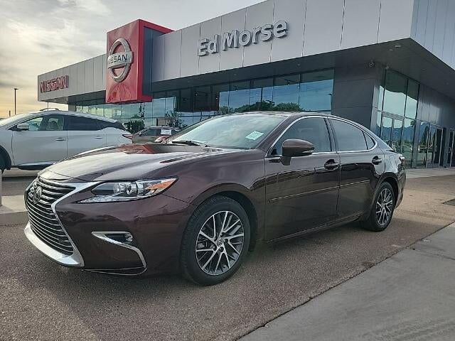 2017 LEXUS ES