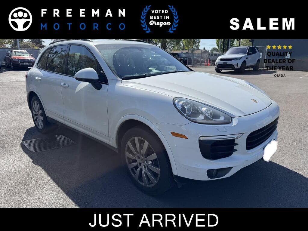 2017 PORSCHE Cayenne