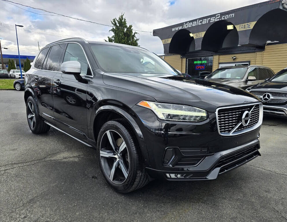 2019 VOLVO XC90