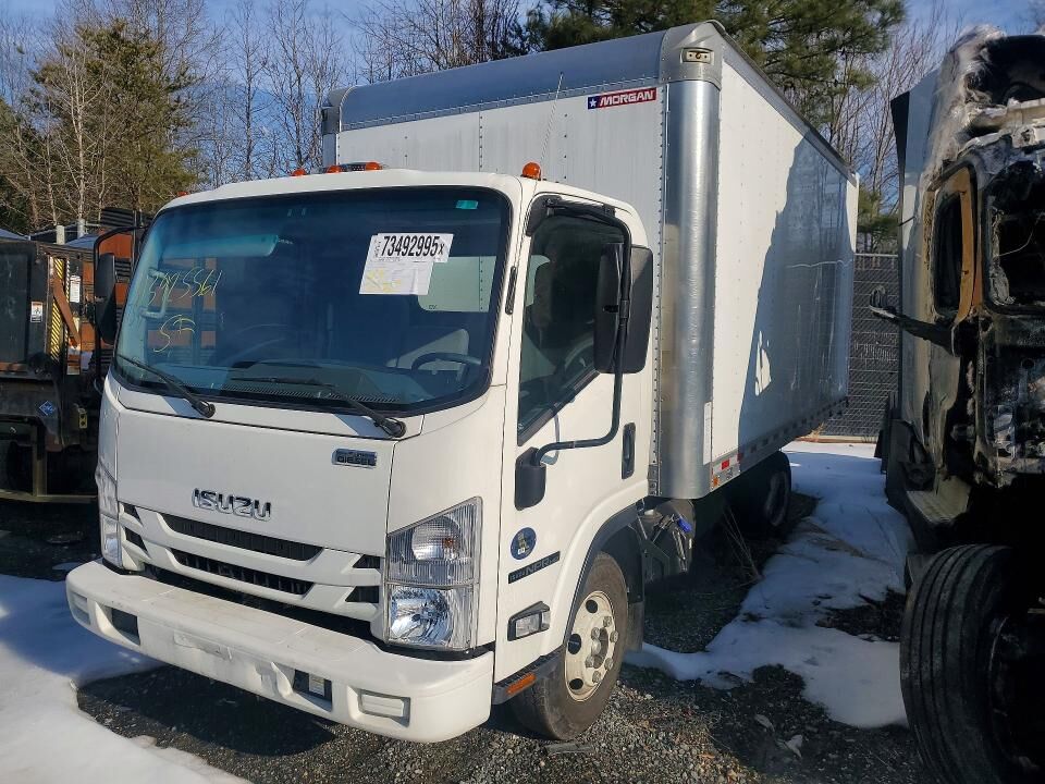 2022 ISUZU NPR-HD