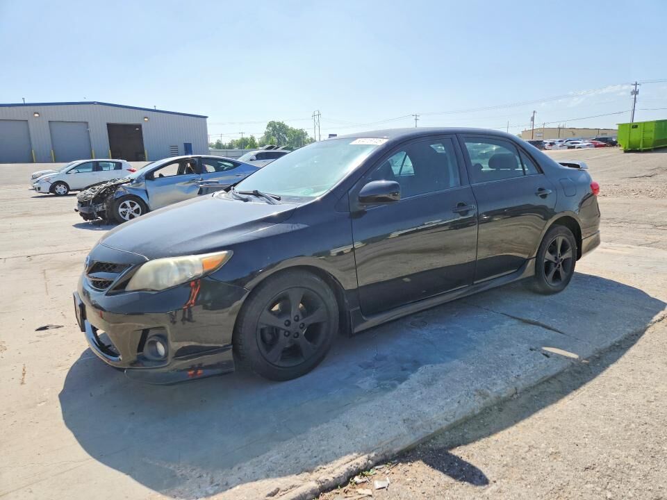 2013 TOYOTA Corolla