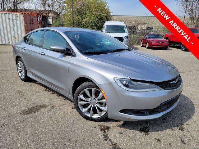 2015 CHRYSLER 200