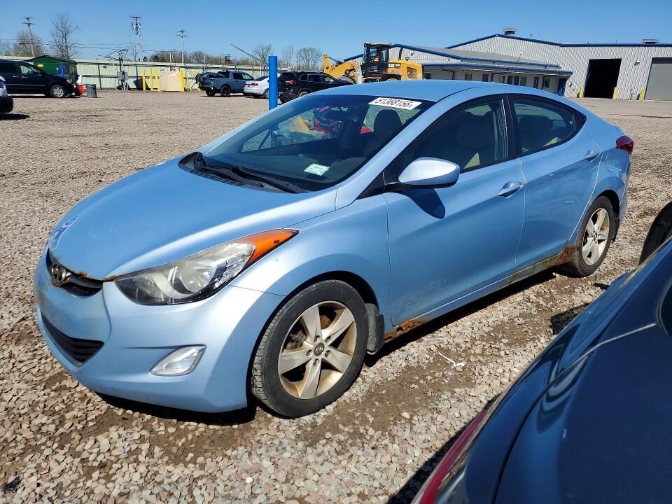 2013 HYUNDAI Elantra