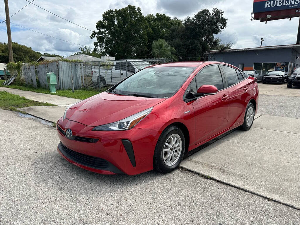 2019 TOYOTA PRIUS