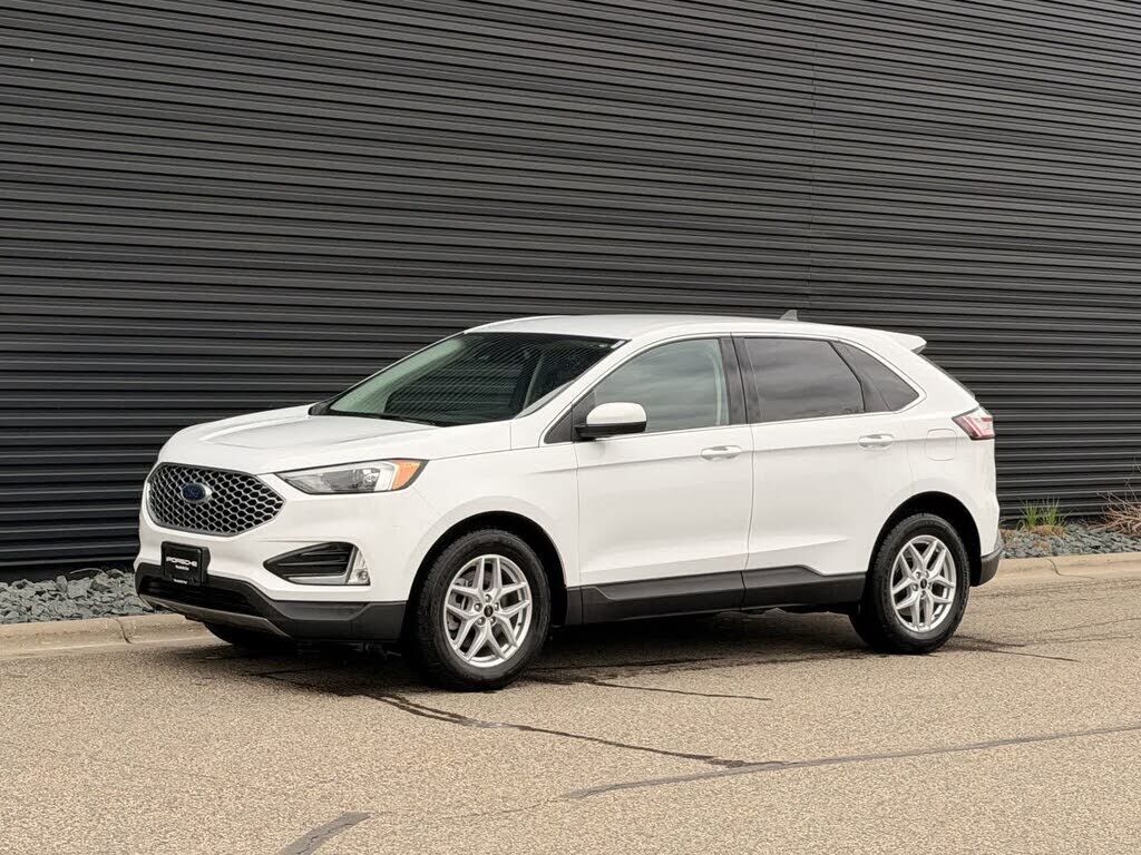 2023 FORD Edge