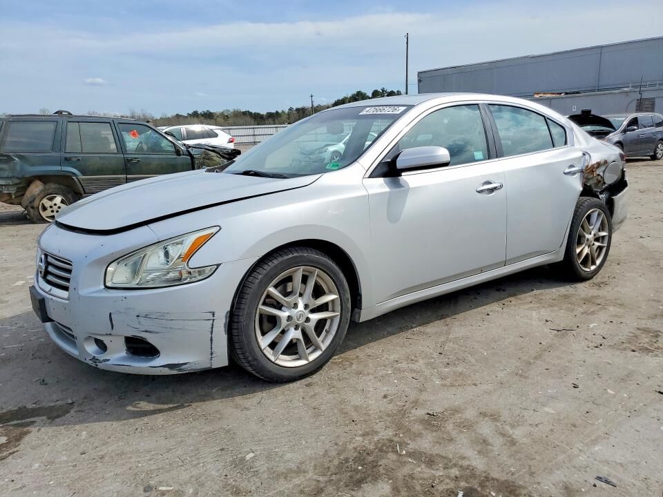 2014 NISSAN Maxima