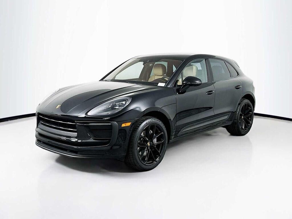 2022 PORSCHE Macan