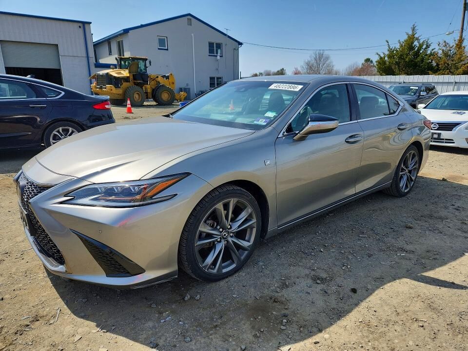 2019 LEXUS ES