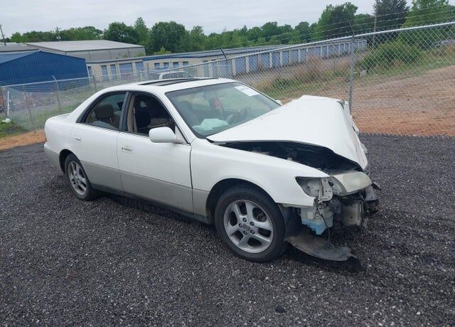 2001 LEXUS ES