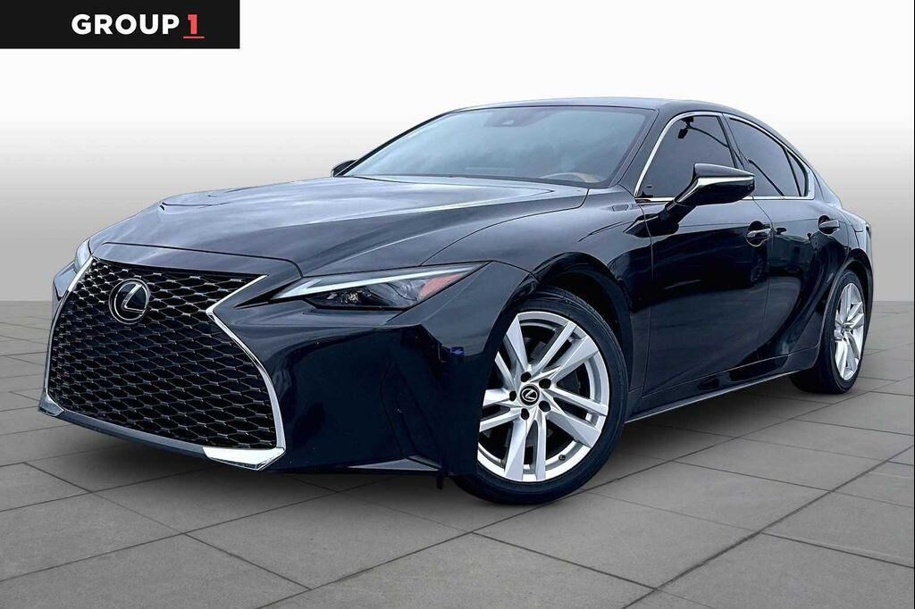 2022 LEXUS IS