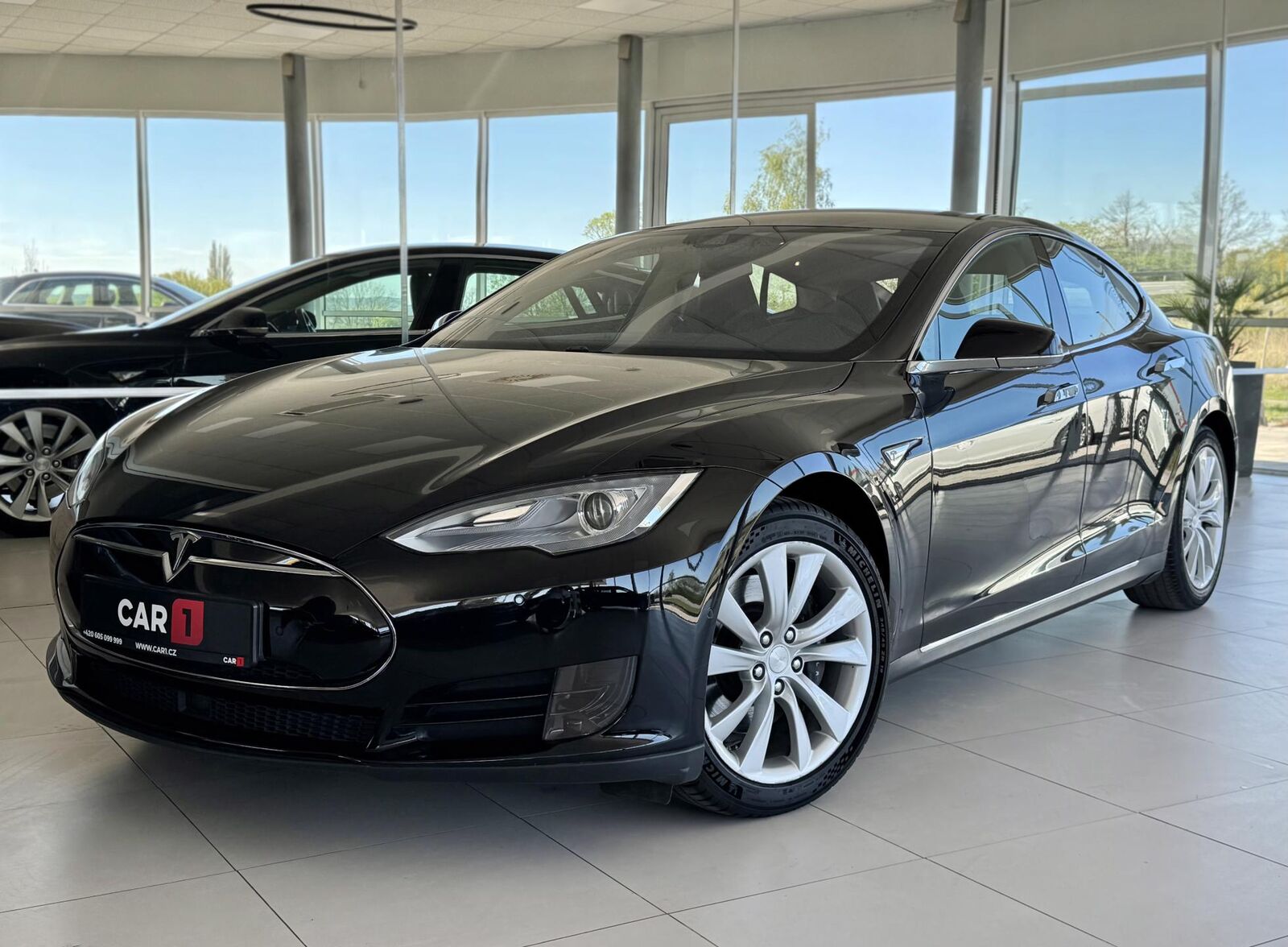 2016 TESLA Model S