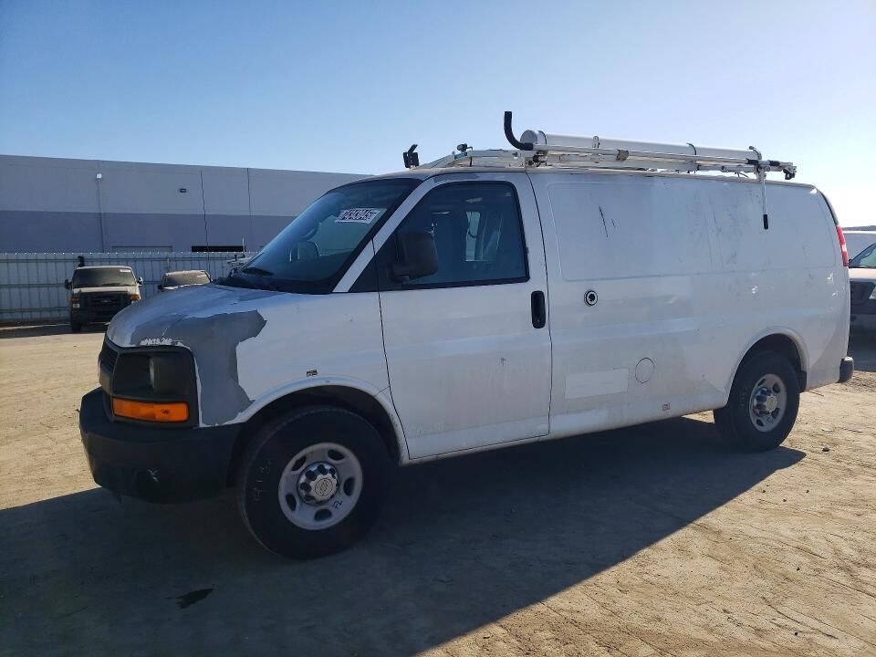 2012 CHEVROLET Express