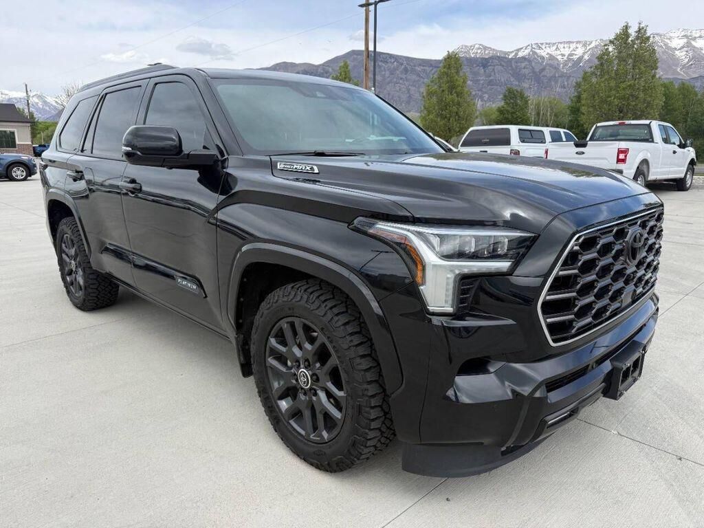 2024 TOYOTA Sequoia
