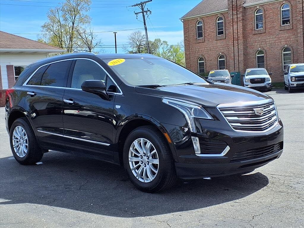 2017 CADILLAC XT5