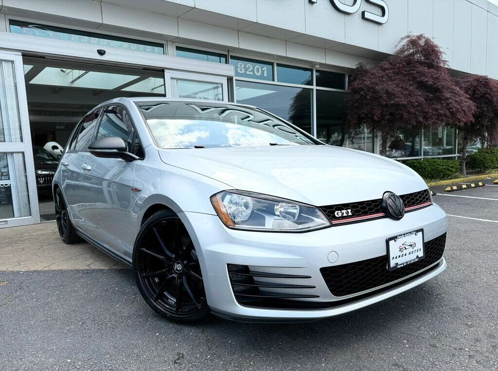 2016 VOLKSWAGEN Golf GTI
