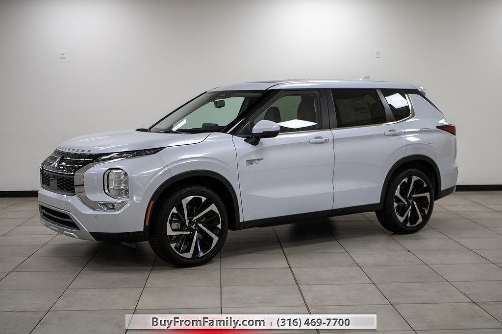 2024 MITSUBISHI Outlander