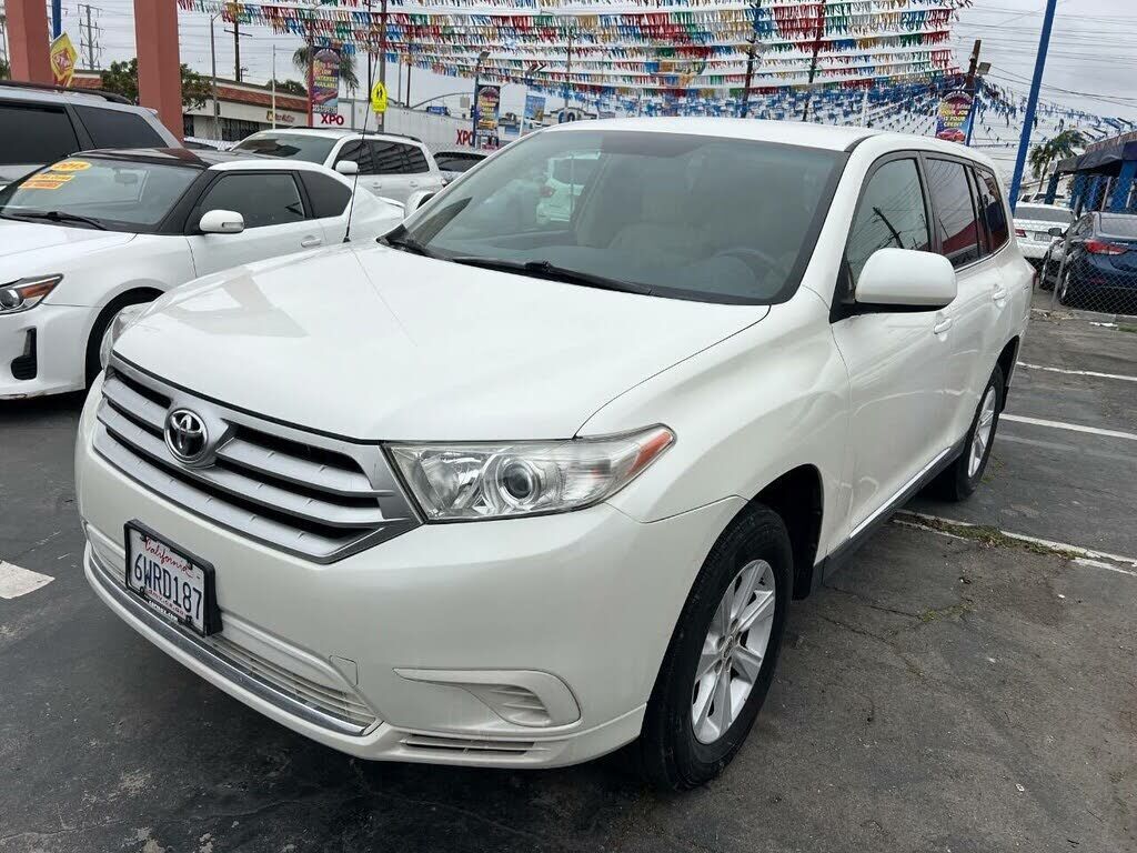 2013 TOYOTA Highlander