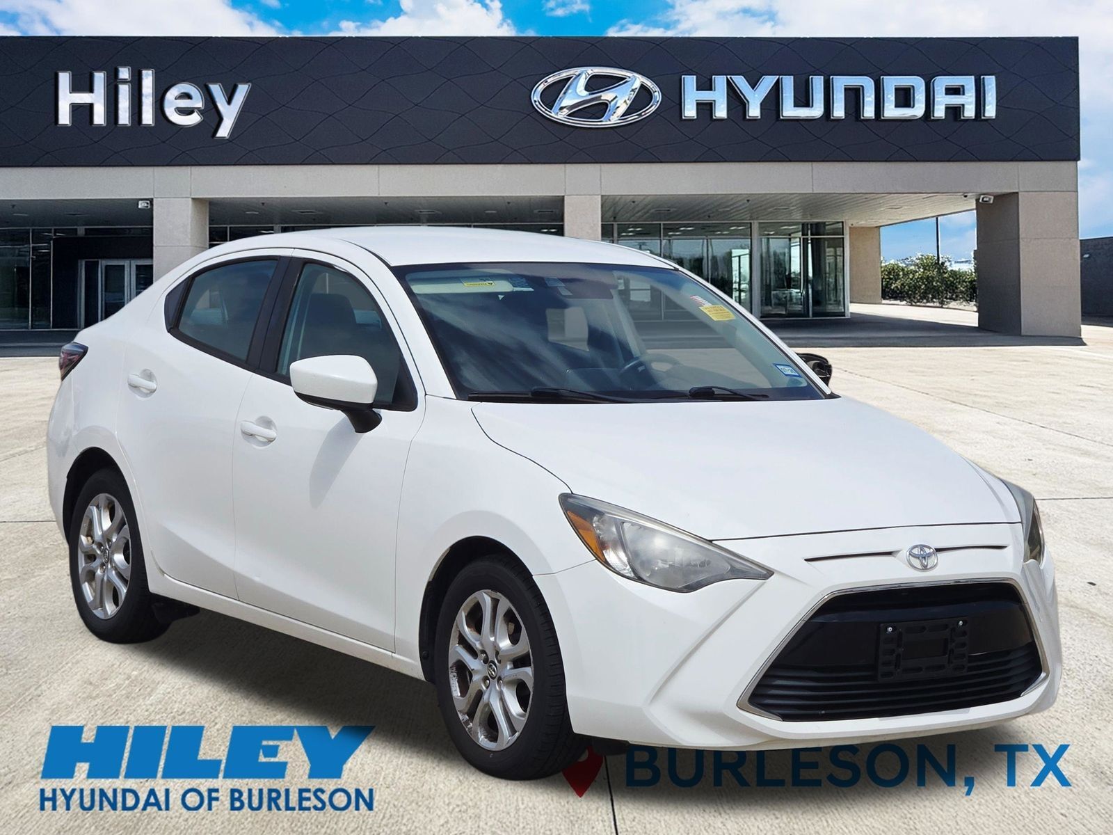 2017 TOYOTA Yaris