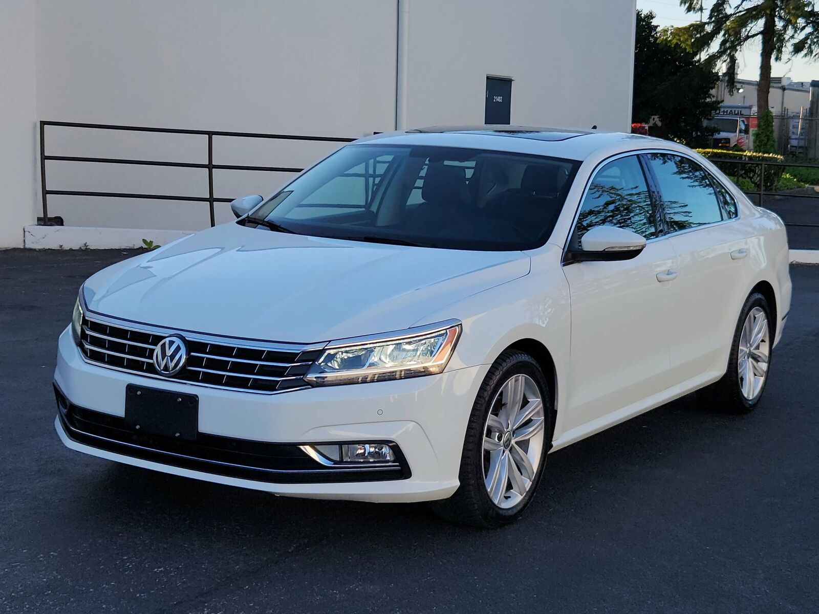 2018 VOLKSWAGEN Passat