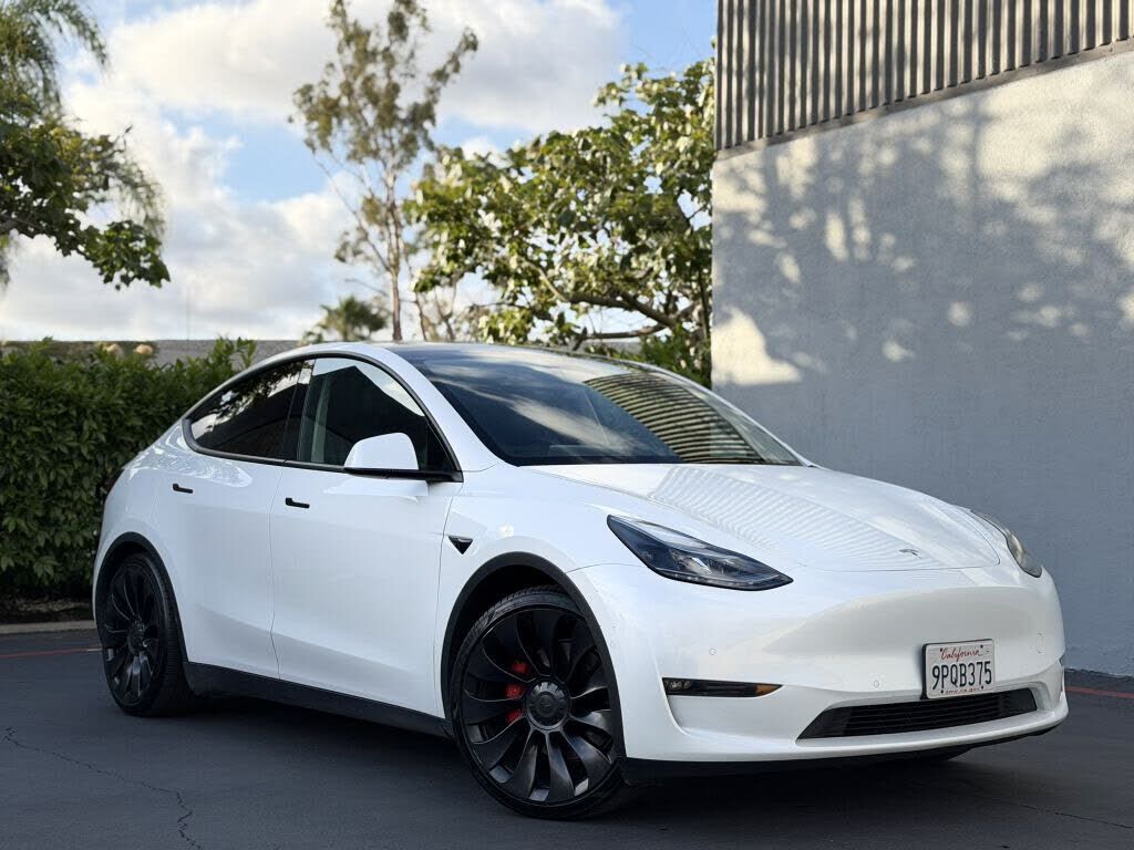 2022 TESLA Model Y