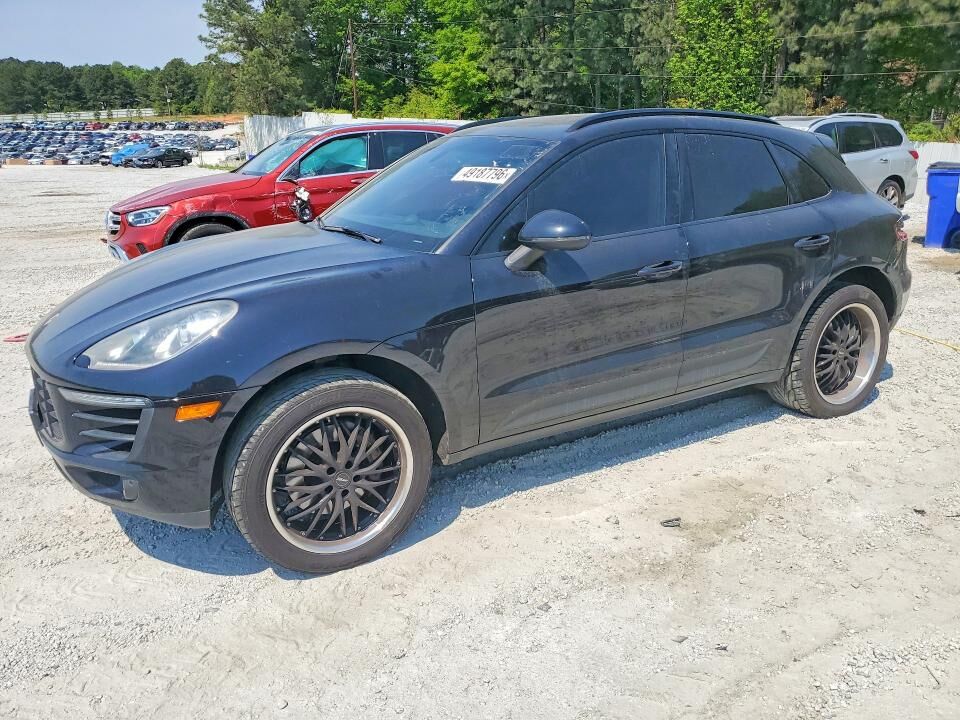 2016 PORSCHE Macan