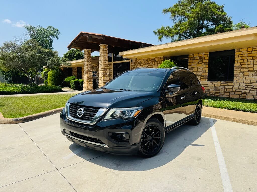 2020 NISSAN Pathfinder