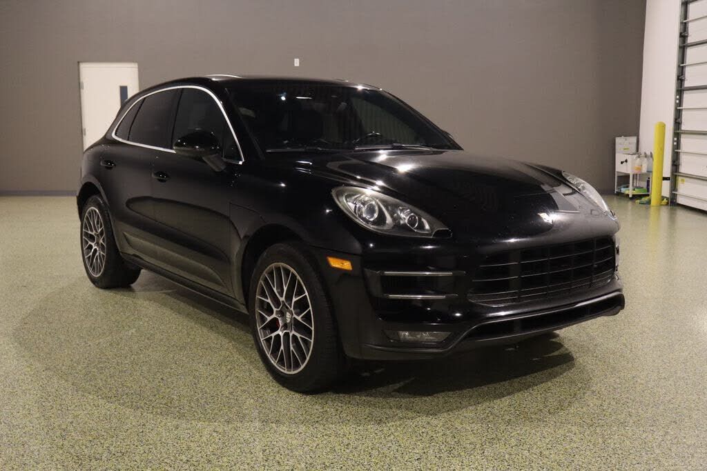 2015 PORSCHE Macan