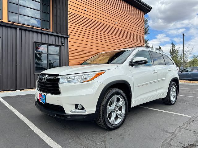 2016 TOYOTA Highlander
