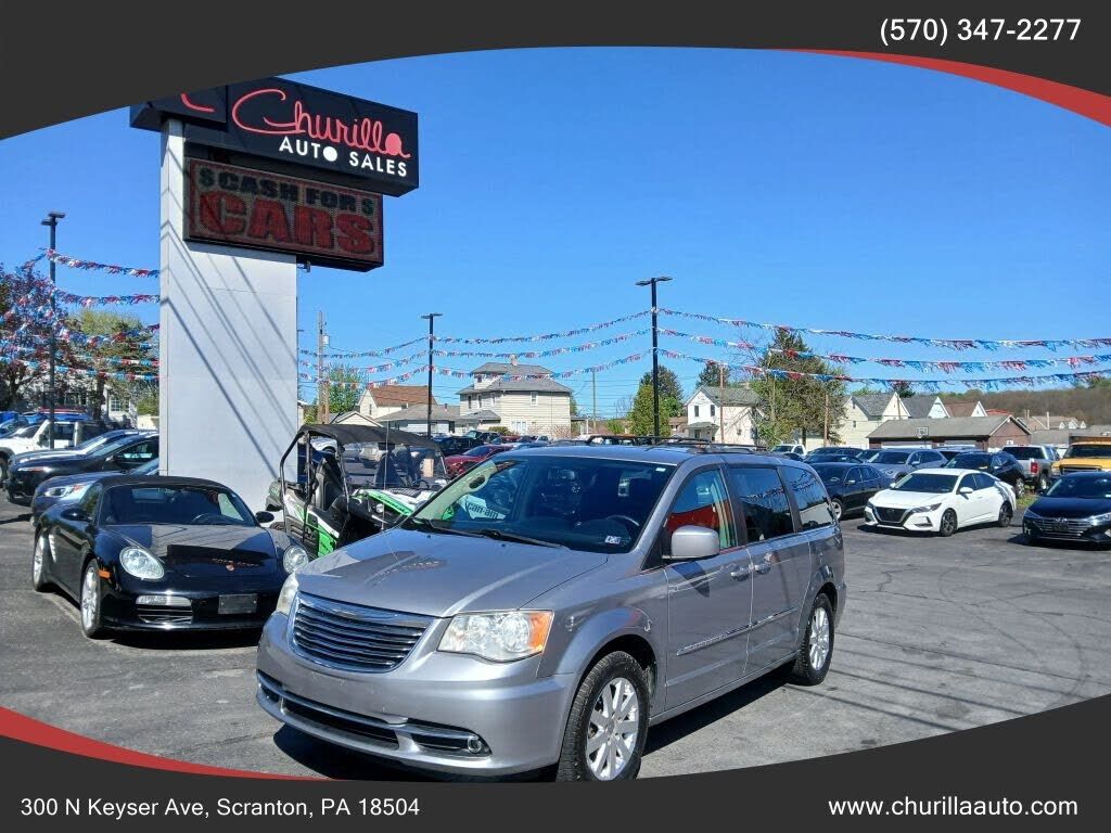 2013 CHRYSLER Town and Country