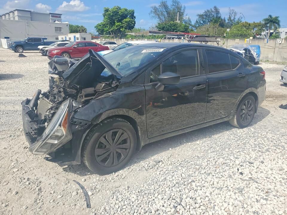 2021 NISSAN Versa