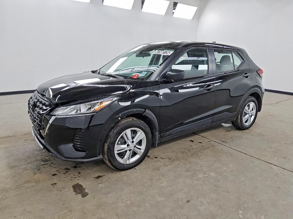 2024 NISSAN Kicks