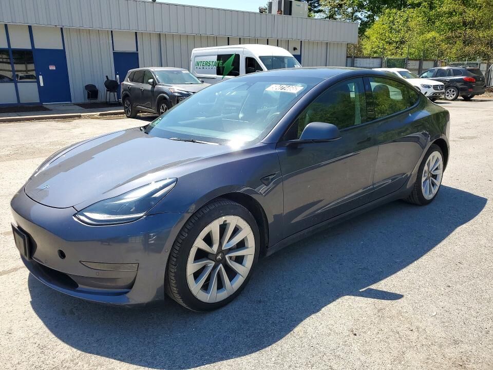 2022 TESLA Model 3