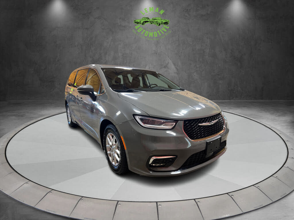 2023 CHRYSLER Pacifica