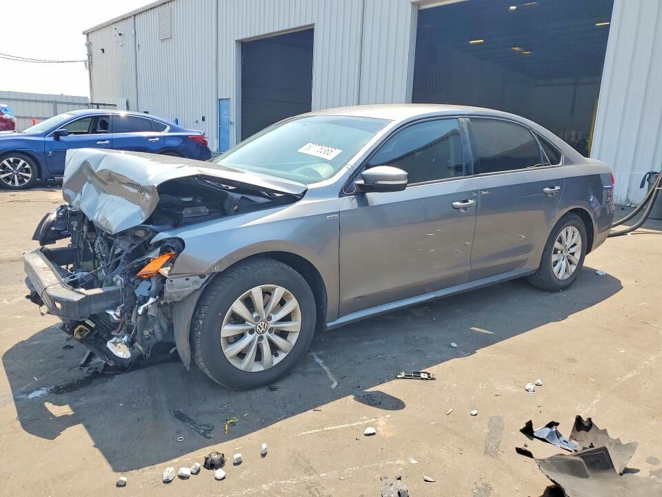 2015 VOLKSWAGEN Passat