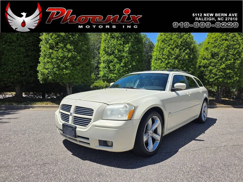 2005 DODGE Magnum