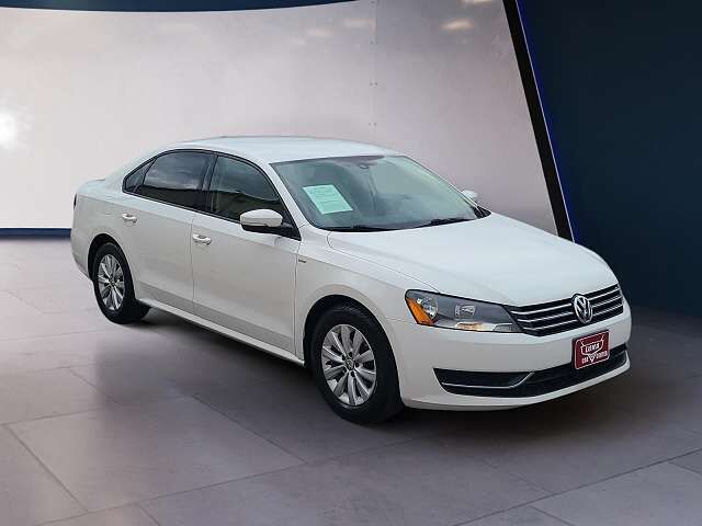 2013 VOLKSWAGEN Passat