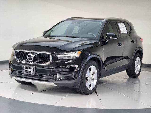 2020 VOLVO XC40