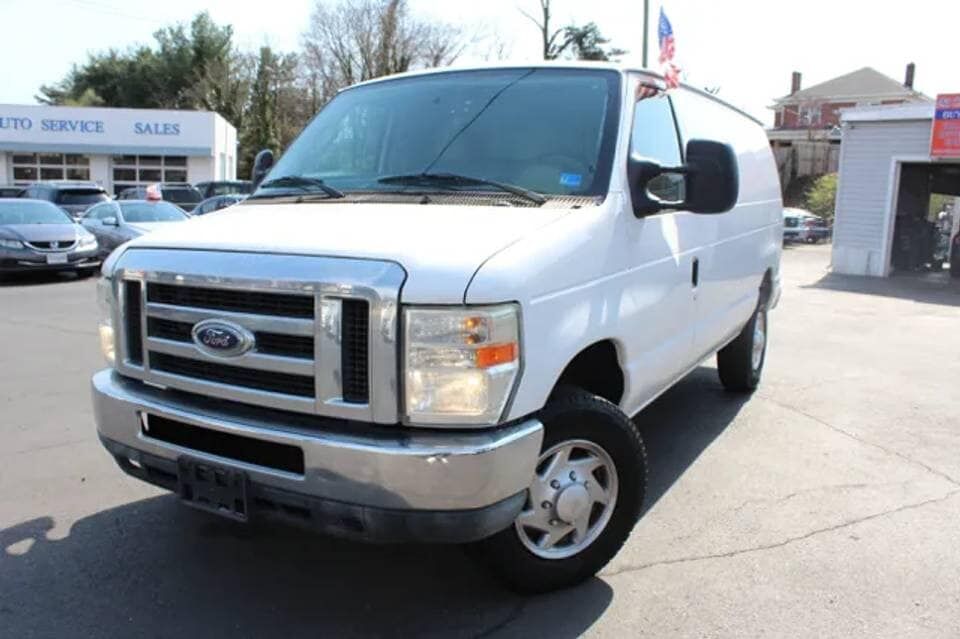 2011 FORD E-250