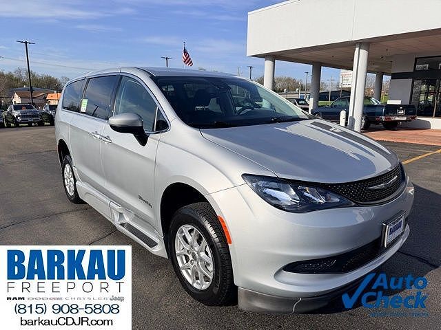 2023 CHRYSLER Voyager