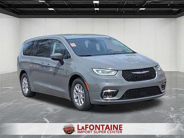 2023 CHRYSLER Pacifica