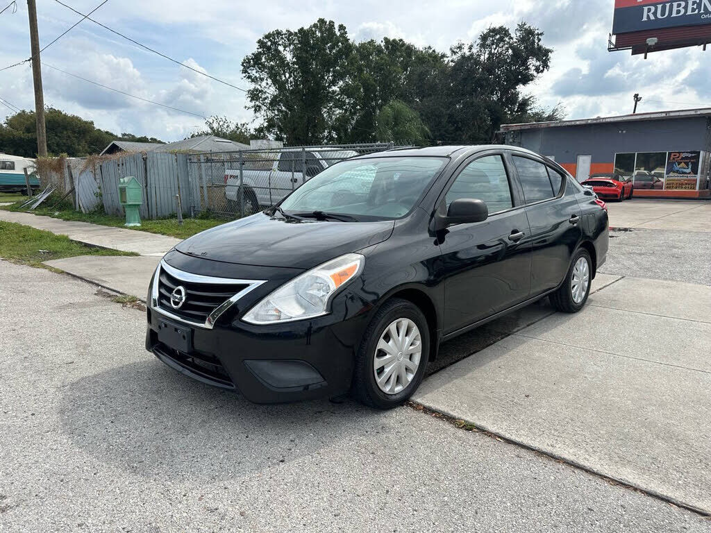 2015 NISSAN Versa
