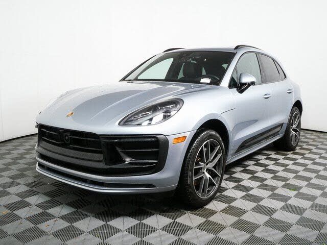 2024 PORSCHE Macan