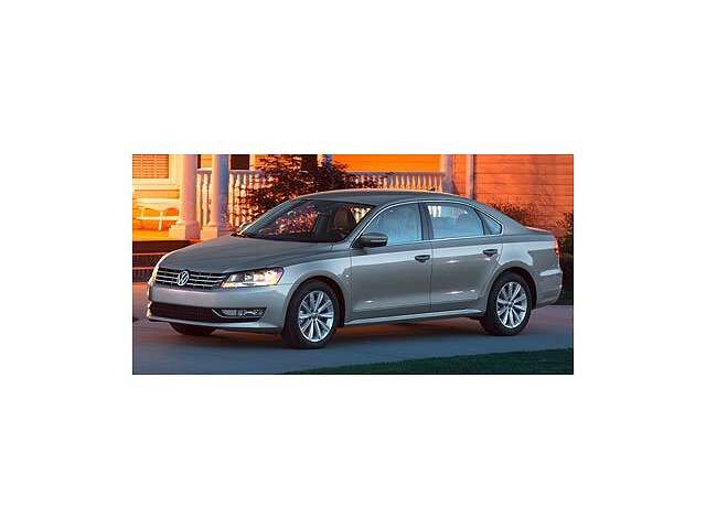 2012 VOLKSWAGEN Passat