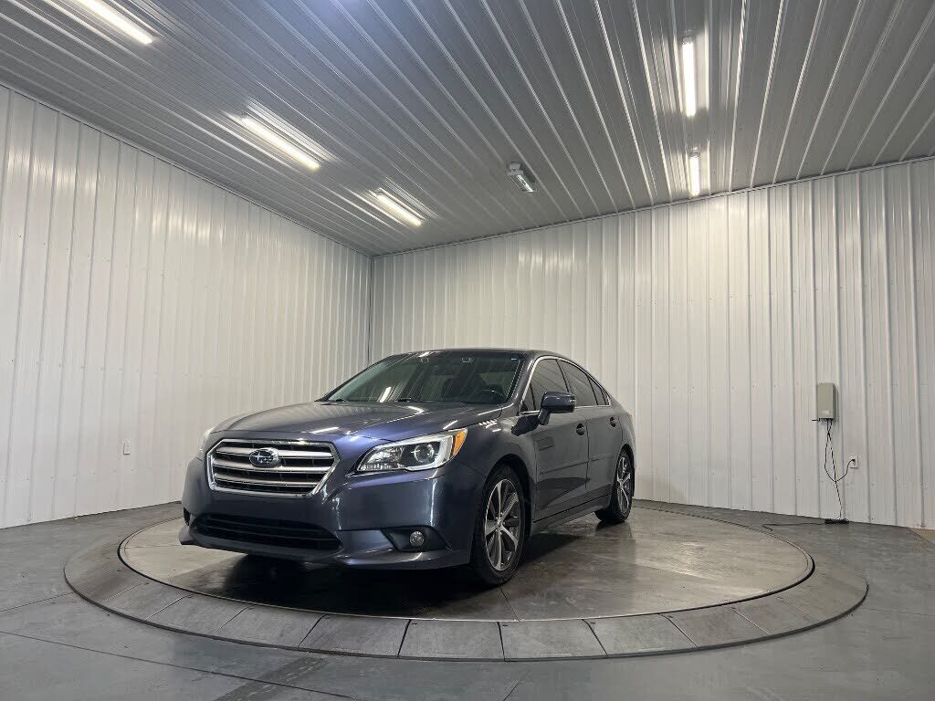 2017 SUBARU Legacy