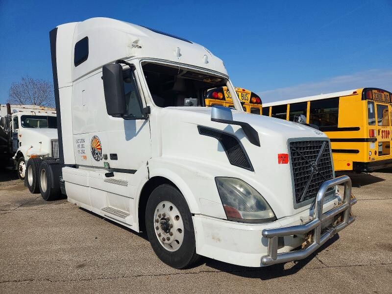 2014 VOLVO TRUCK VNL