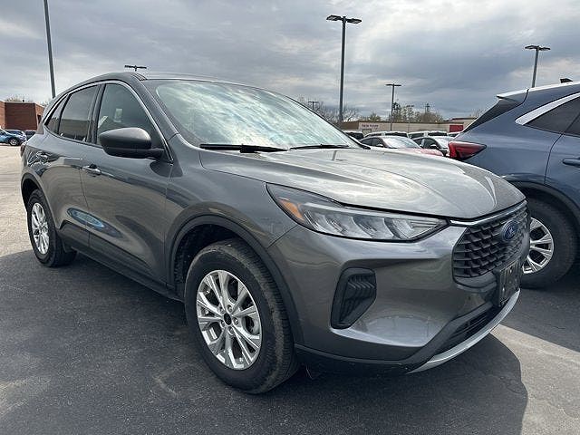 2024 FORD Escape
