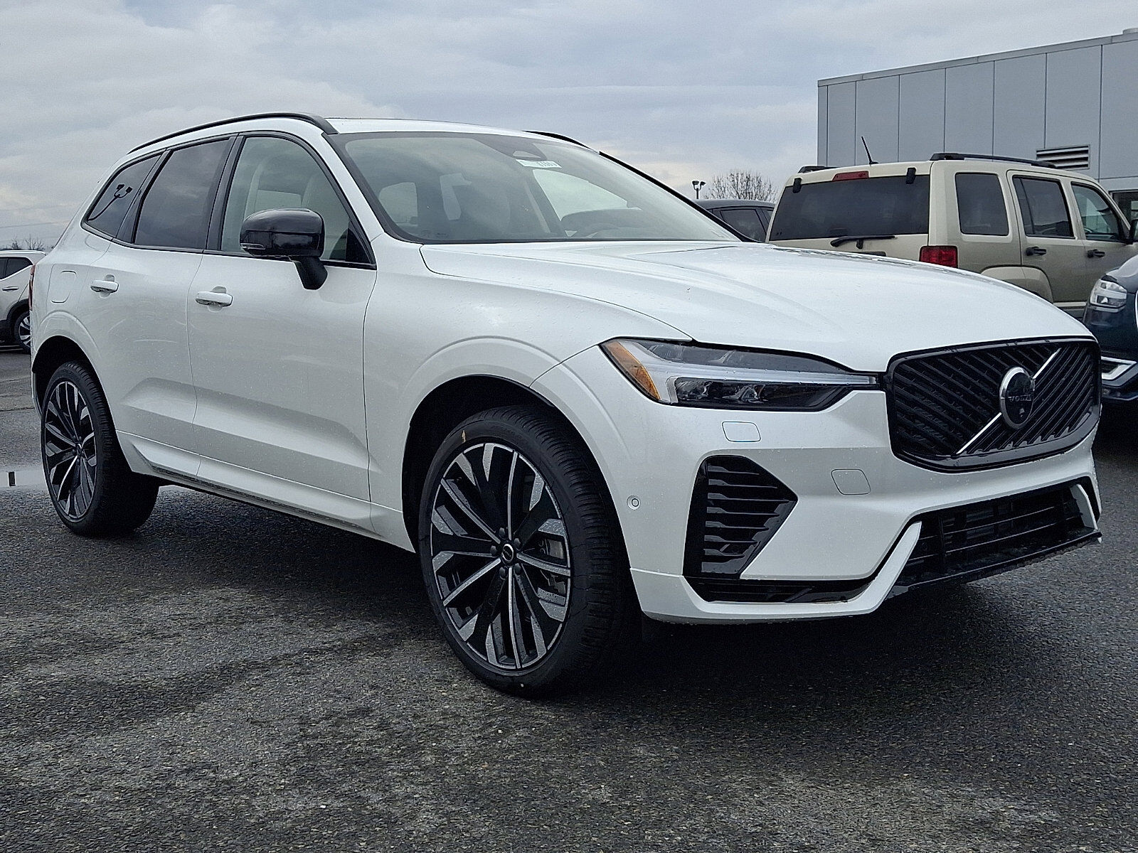 2026 VOLVO XC60