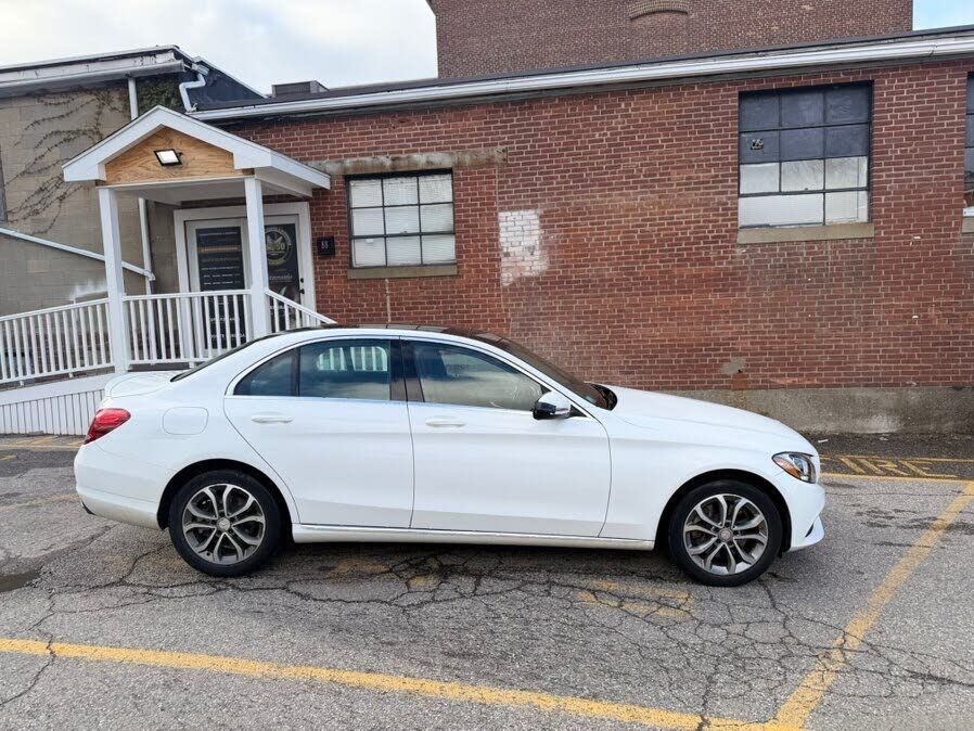 2016 MERCEDES-BENZ C-Class
