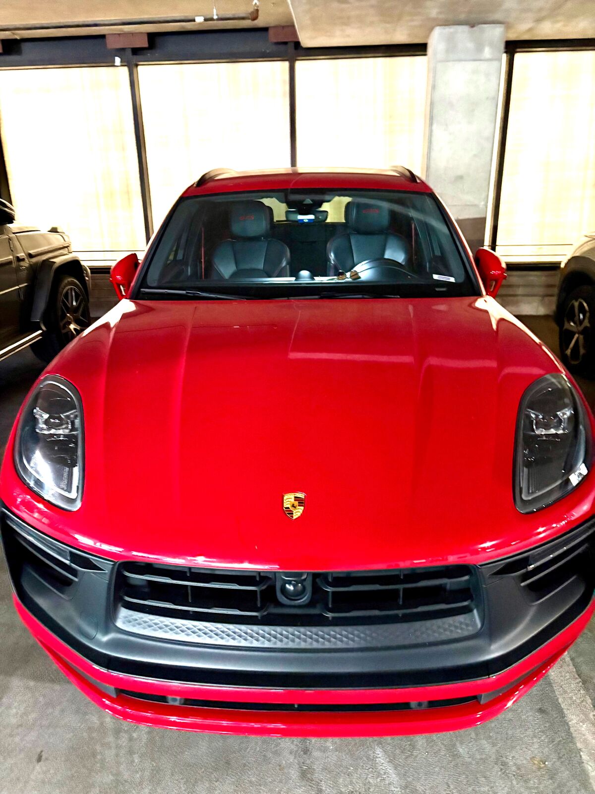 2023 PORSCHE Macan