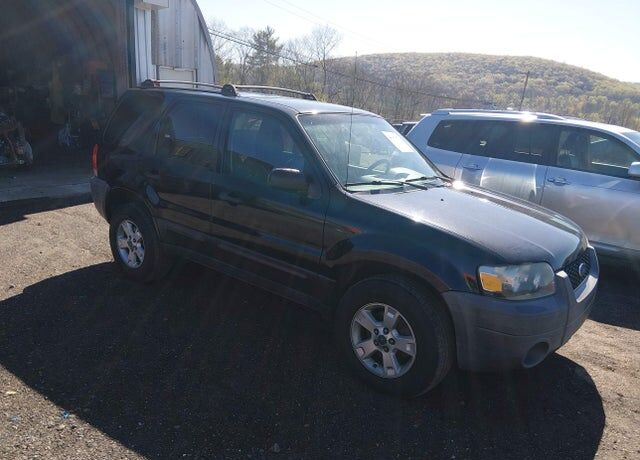 2005 FORD Escape